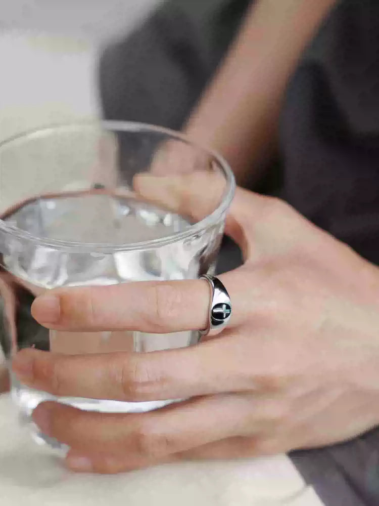 {heym}Dark Glory — Minimalist Cross Unisex Thick Sterling Silver Ring